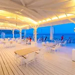 Mavi Beyaz מלון