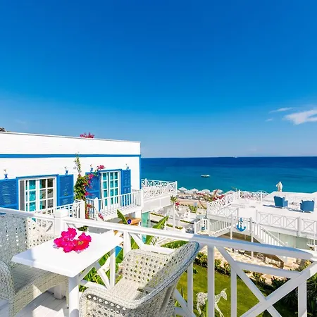 Mavi Beyaz Hotel Palamutbükü