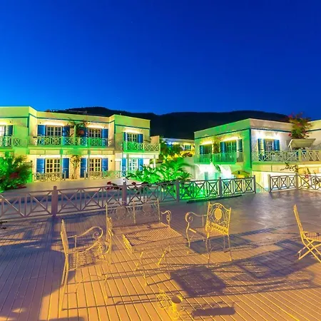 Hotel Mavi Beyaz Palamutbuku