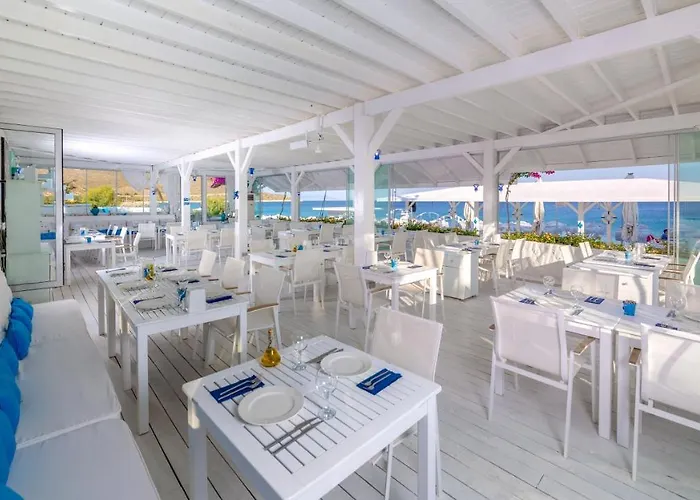 Mavi Beyaz Hotel Palamutbuku