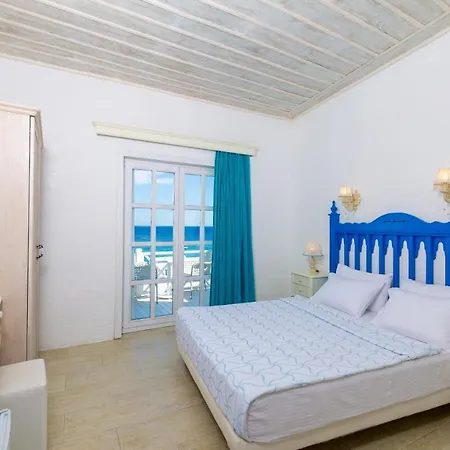 Mavi Beyaz Hotel 3*