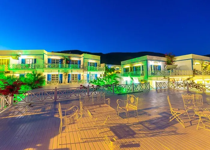 Hotel Mavi Beyaz Palamutbuku